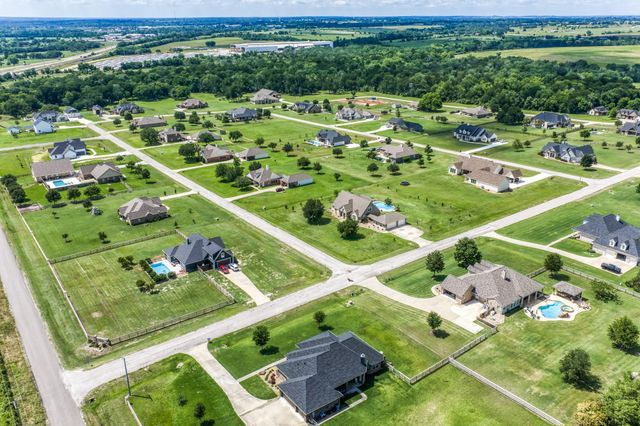 586 Ruby Drive, Bellville, TX 77418