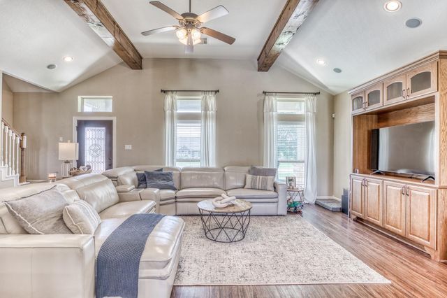586 Ruby Drive, Bellville, TX 77418