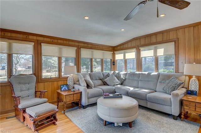 3317 Brookside LN, Portsmouth, VA 23703