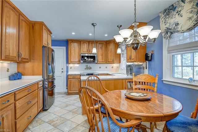 3317 Brookside LN, Portsmouth, VA 23703