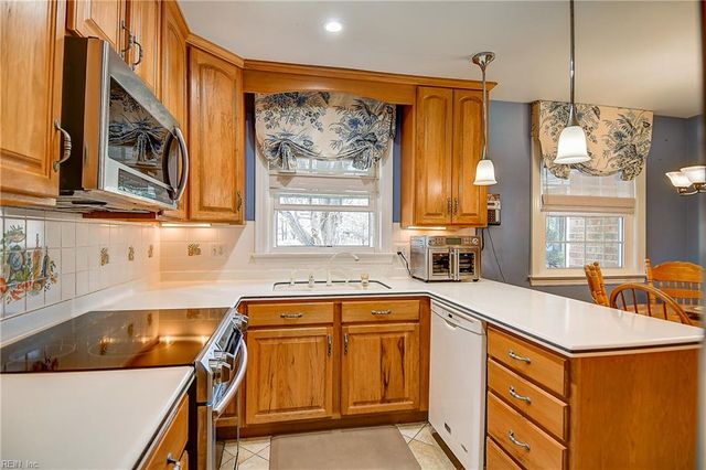 3317 Brookside LN, Portsmouth, VA 23703