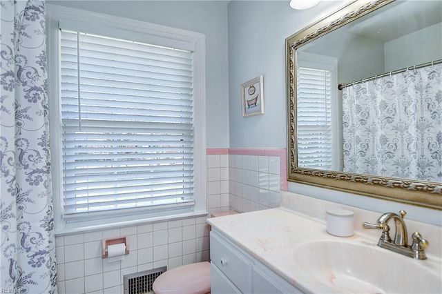 3317 Brookside LN, Portsmouth, VA 23703