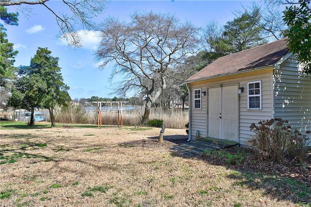 3317 Brookside LN, Portsmouth, VA 23703