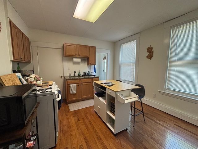 71 W Wyoming Ave 1, Melrose, MA 02176