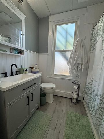 71 W Wyoming Ave 1, Melrose, MA 02176