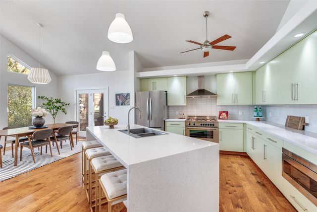 8702 San Fernando Way, Dallas, TX 75218