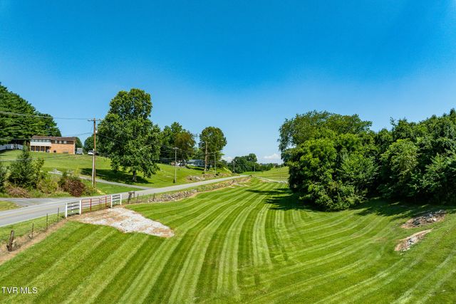 203 Douglas Shed Road, Johnson City, TN 37615