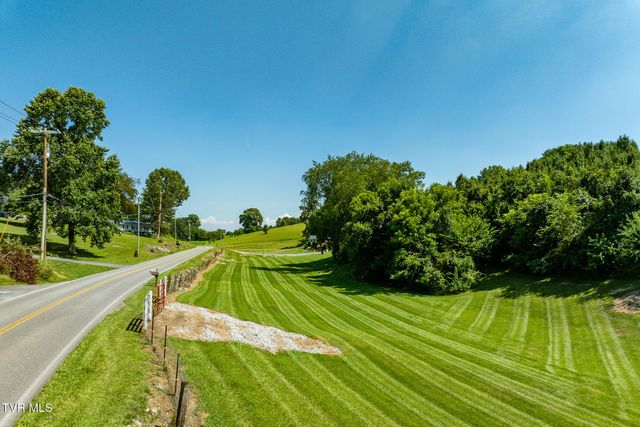 203 Douglas Shed Road, Johnson City, TN 37615
