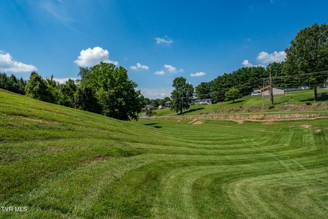 203 Douglas Shed Road, Johnson City, TN 37615