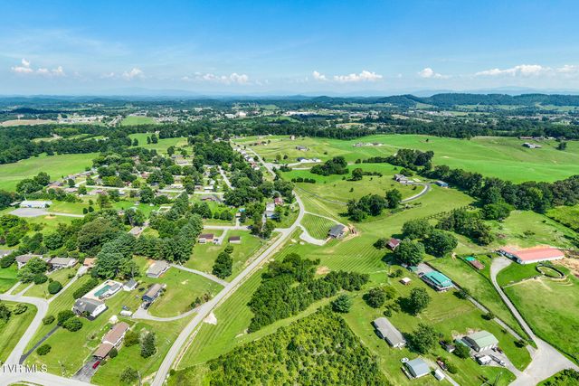 203 Douglas Shed Road, Johnson City, TN 37615