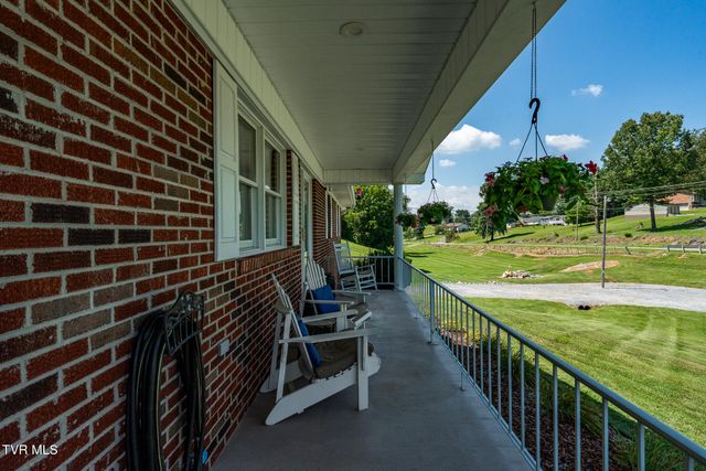 203 Douglas Shed Road, Johnson City, TN 37615