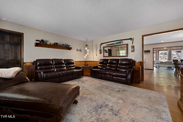 203 Douglas Shed Road, Johnson City, TN 37615