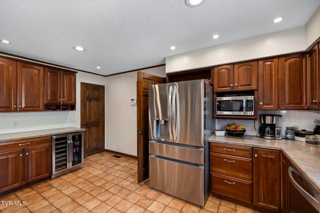 203 Douglas Shed Road, Johnson City, TN 37615