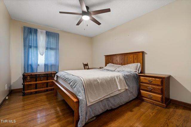 203 Douglas Shed Road, Johnson City, TN 37615