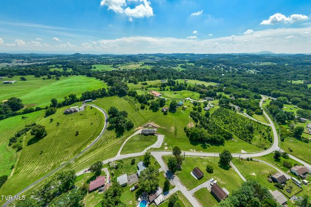 203 Douglas Shed Road, Johnson City, TN 37615