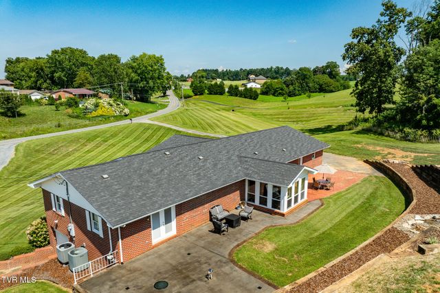 203 Douglas Shed Road, Johnson City, TN 37615
