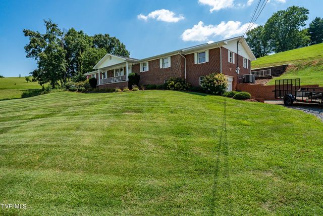 203 Douglas Shed Road, Johnson City, TN 37615