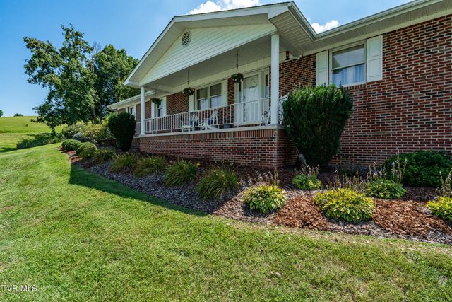 203 Douglas Shed Road, Johnson City, TN 37615
