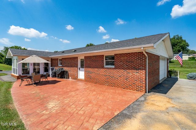 203 Douglas Shed Road, Johnson City, TN 37615