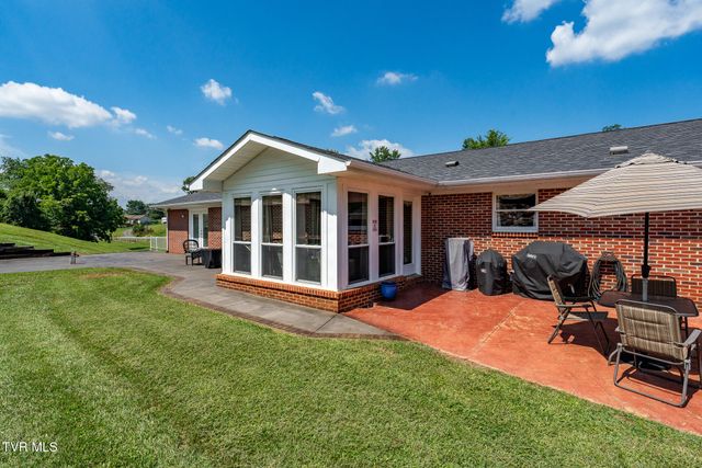 203 Douglas Shed Road, Johnson City, TN 37615