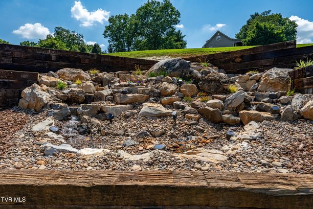 203 Douglas Shed Road, Johnson City, TN 37615