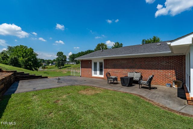 203 Douglas Shed Road, Johnson City, TN 37615