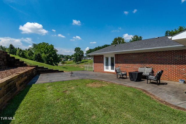 203 Douglas Shed Road, Johnson City, TN 37615