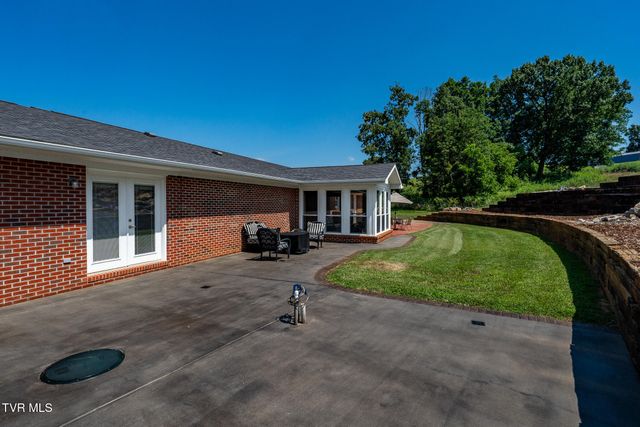 203 Douglas Shed Road, Johnson City, TN 37615