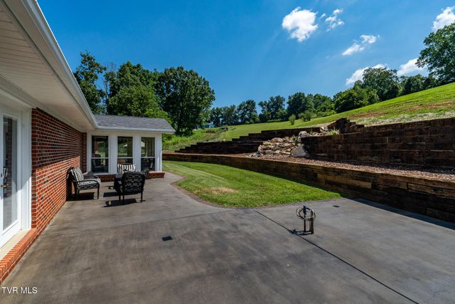 203 Douglas Shed Road, Johnson City, TN 37615