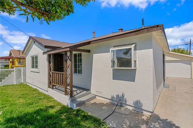2521 W Stanford Street, Santa Ana, CA 92704