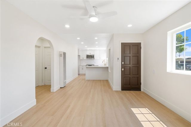 2521 W Stanford Street, Santa Ana, CA 92704