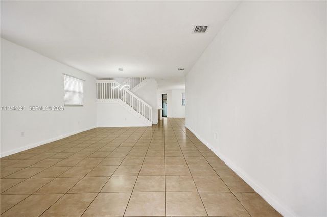 3504 W 94th St, Hialeah, FL 33018