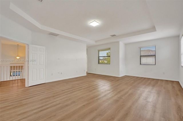 3504 W 94th St, Hialeah, FL 33018