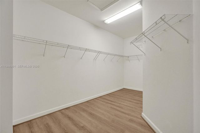 3504 W 94th St, Hialeah, FL 33018