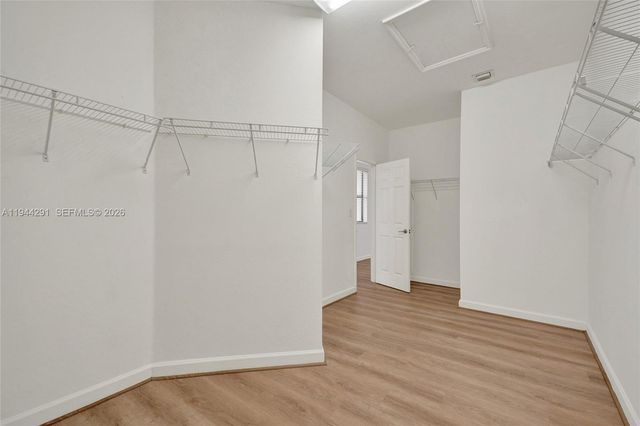 3504 W 94th St, Hialeah, FL 33018