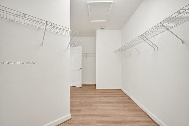 3504 W 94th St, Hialeah, FL 33018