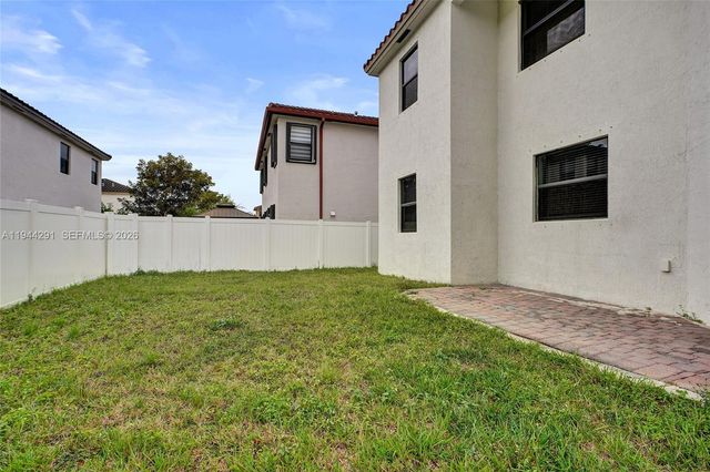 3504 W 94th St, Hialeah, FL 33018