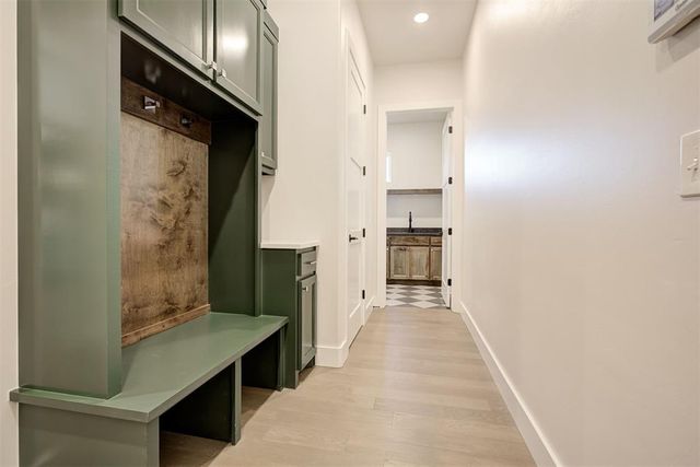 8001 Amber Ridge Drive, Edmond, OK 73034