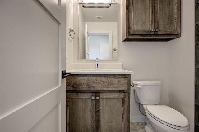 8001 Amber Ridge Drive, Edmond, OK 73034