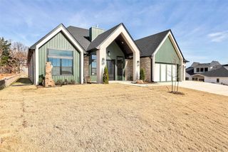 8001 Amber Ridge Drive, Edmond, OK 73034
