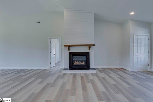 104 Old Glory Court, Pickens, SC 29671