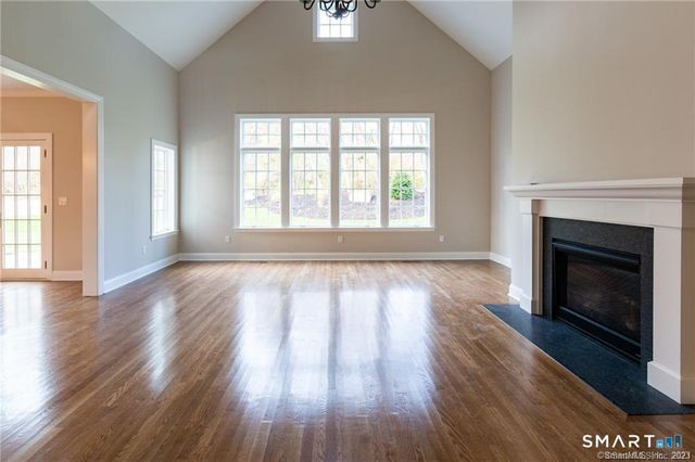 294 Christian Road, Middlebury, CT 06762