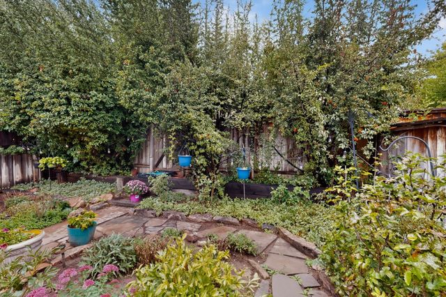 2961 Plaza Blanca, Santa Fe, NM 87507