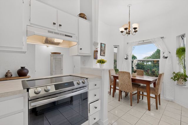 2961 Plaza Blanca, Santa Fe, NM 87507