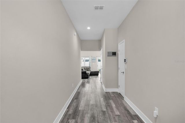 2404 CASSELL, Tampa, FL 33605