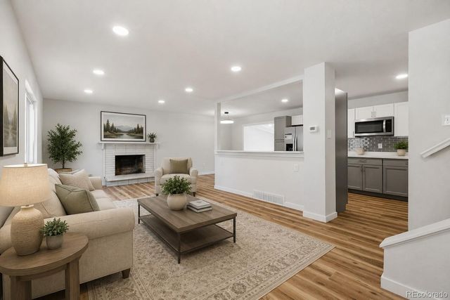 672 Elkhart Street, Aurora, CO 80011