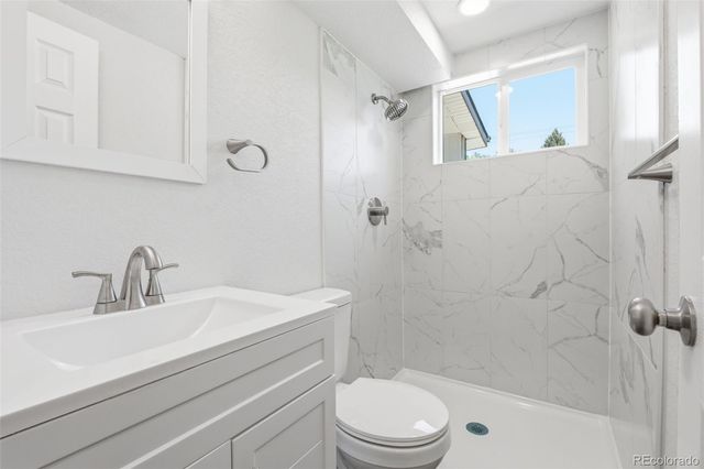 672 Elkhart Street, Aurora, CO 80011