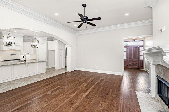 37378 Cypress Hollow Ave, Prairieville, LA 70769