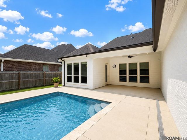 37378 Cypress Hollow Ave, Prairieville, LA 70769