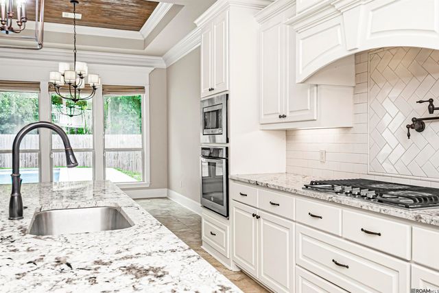 37378 Cypress Hollow Ave, Prairieville, LA 70769